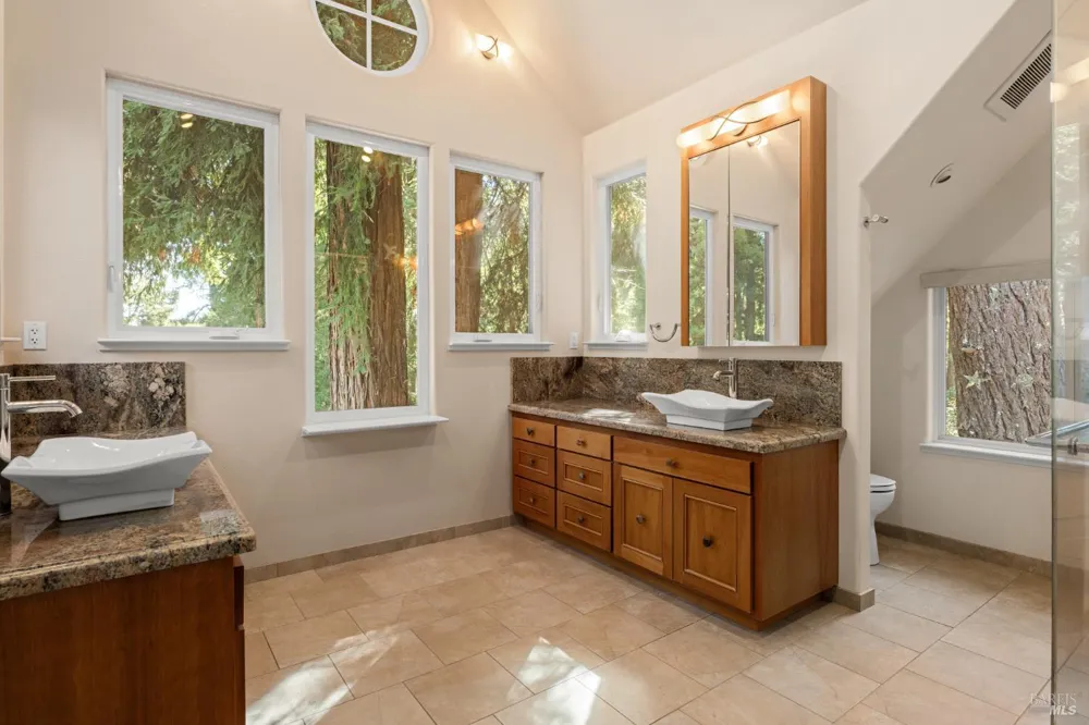 11532 Occidental Road Sebastopol, CA 95472