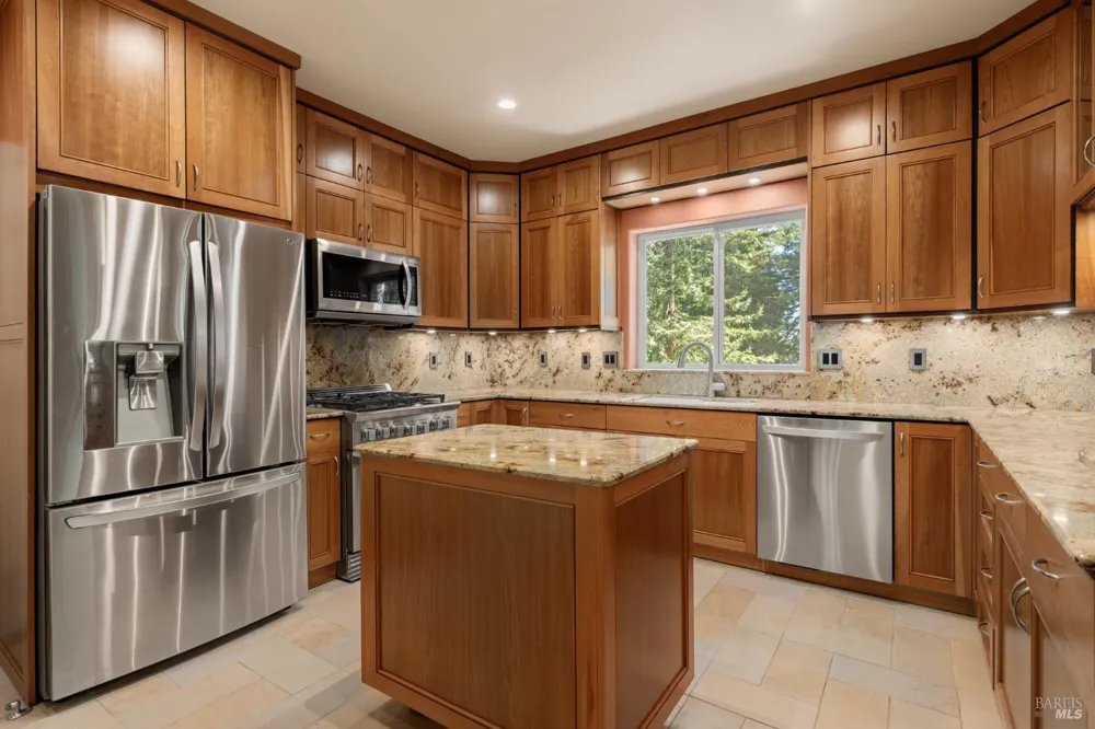 11532 Occidental Road Sebastopol, CA 95472