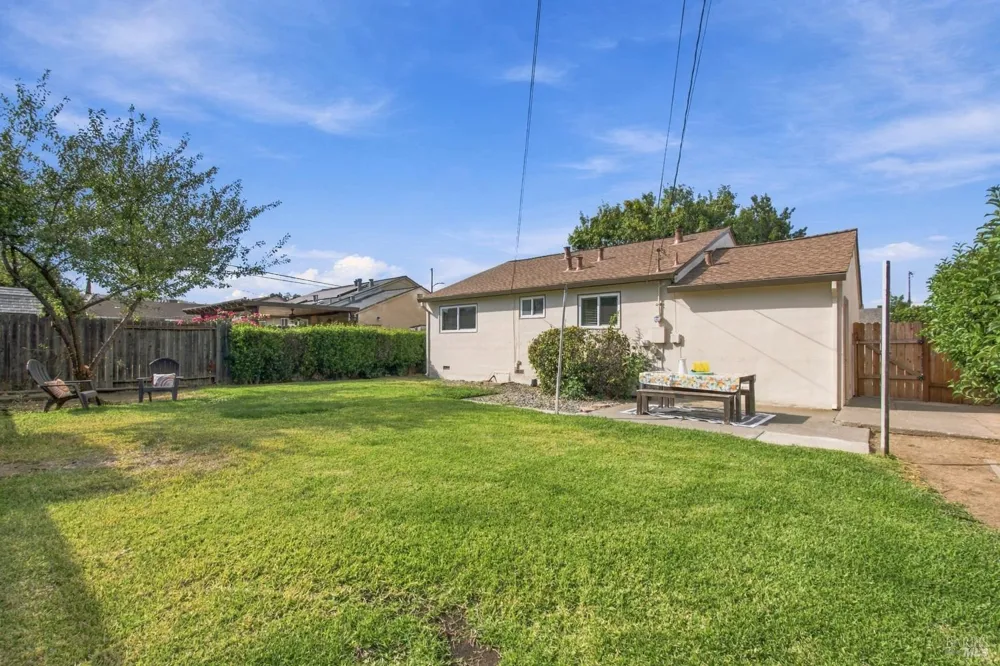 333 Buckeye Street Vacaville, CA 95688