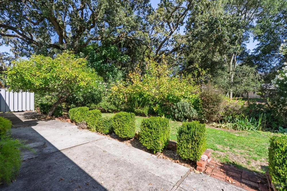 76 Aspen Meadows Circle Santa Rosa, CA 95409