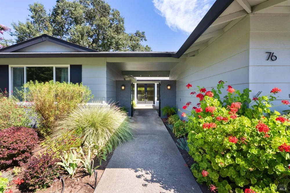76 Aspen Meadows Circle Santa Rosa, CA 95409