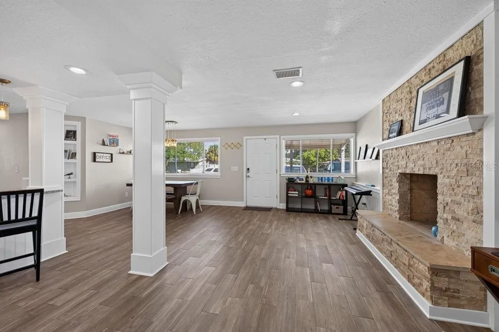 4710 W TRILBY AVENUE Tampa, FL 33616