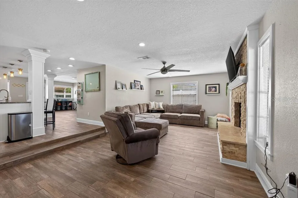 4710 W TRILBY AVENUE Tampa, FL 33616