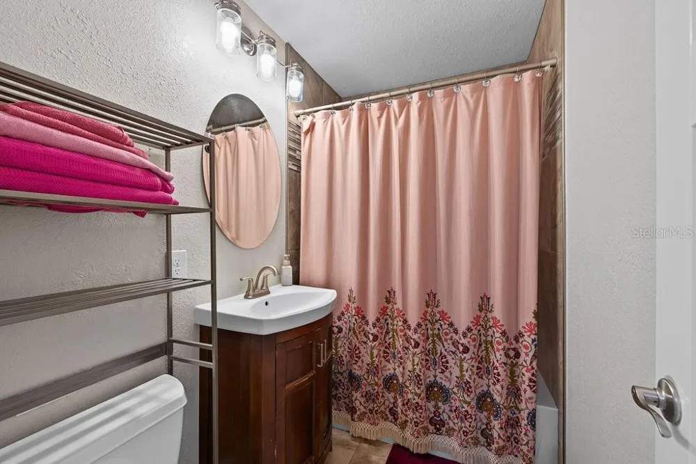 4710 W TRILBY AVENUE Tampa, FL 33616