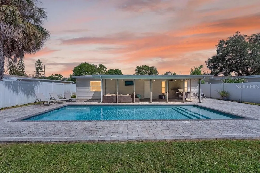 4710 W TRILBY AVENUE Tampa, FL 33616
