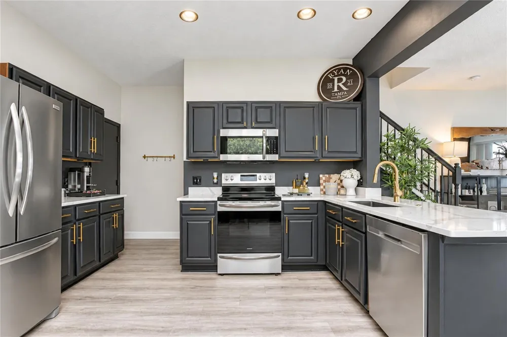 4826 BARNSTEAD DRIVE Riverview, FL 33578