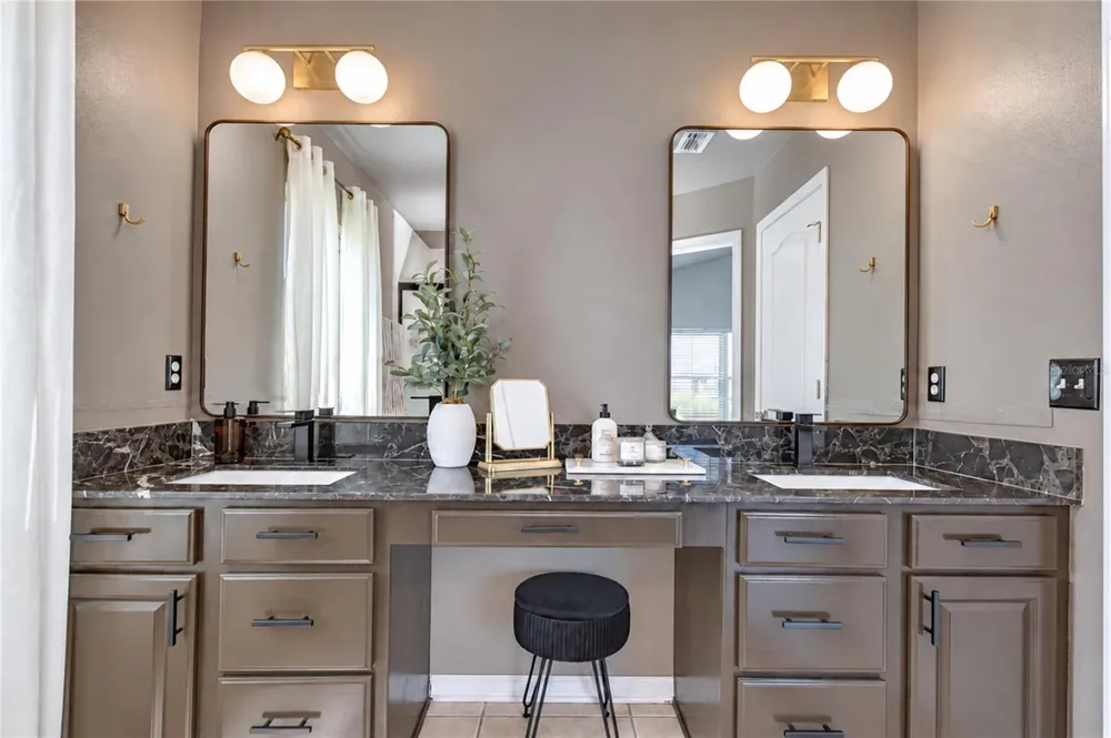 4826 BARNSTEAD DRIVE Riverview, FL 33578