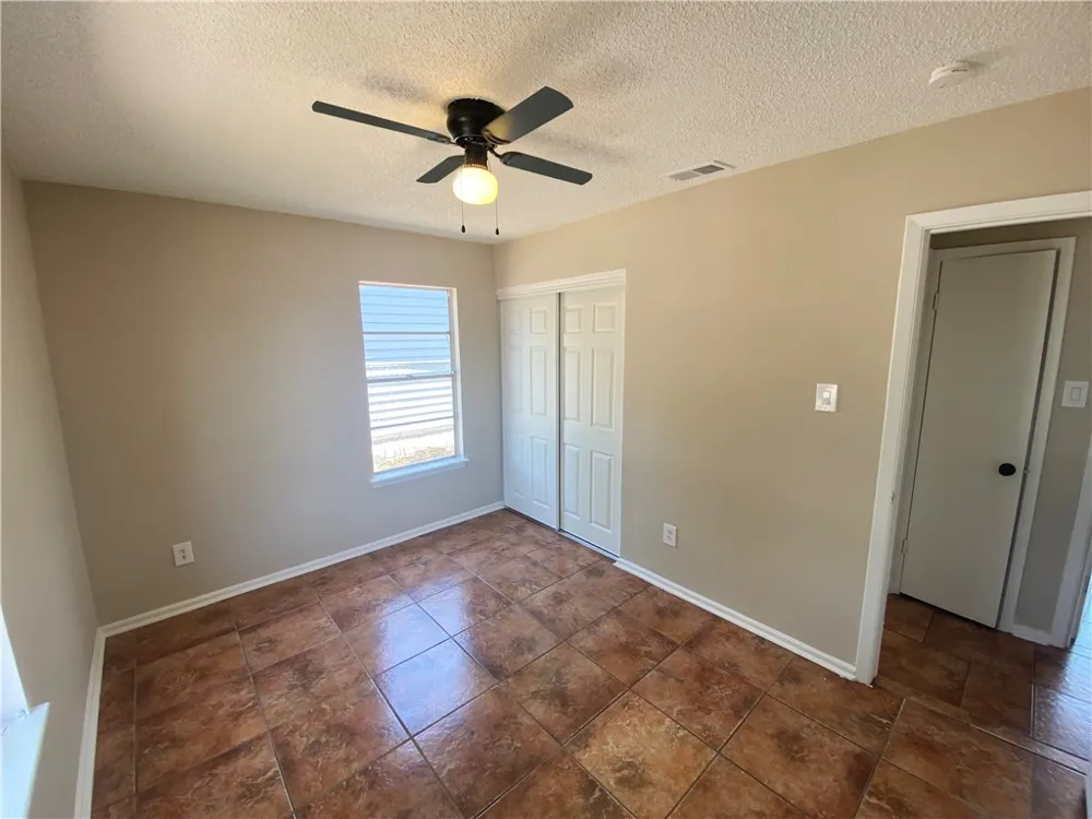 1433 Madrid Drive Corpus Christi, TX 78416