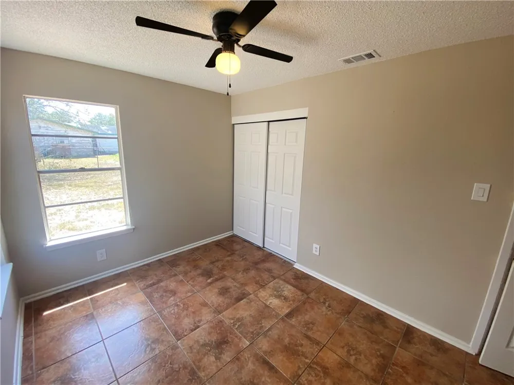 1433 Madrid Drive Corpus Christi, TX 78416