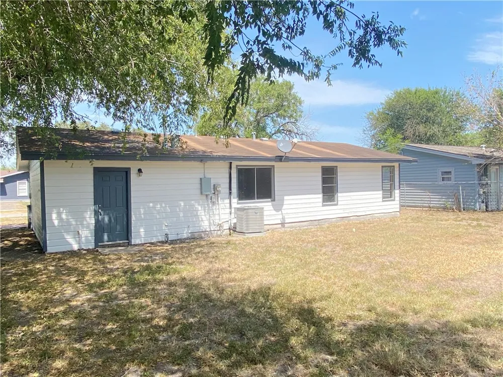 1433 Madrid Drive Corpus Christi, TX 78416