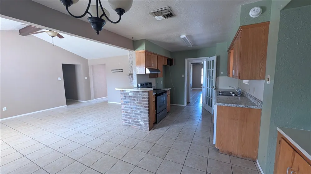 9550 Waxwing Street Corpus Christi, TX 78418