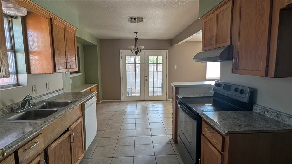 9550 Waxwing Street Corpus Christi, TX 78418
