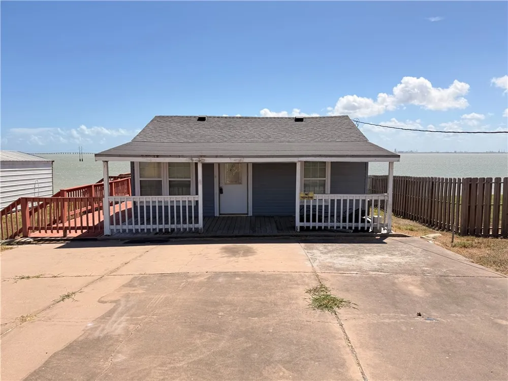 9109 County Road 2226 Taft, TX 78390