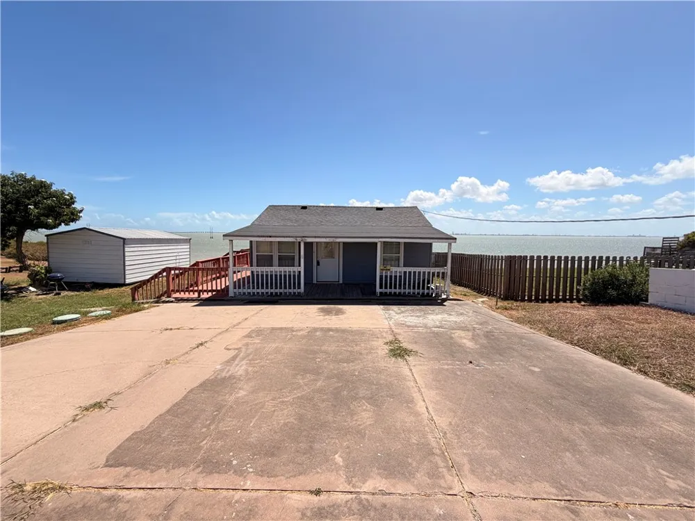 9109 County Road 2226 Taft, TX 78390