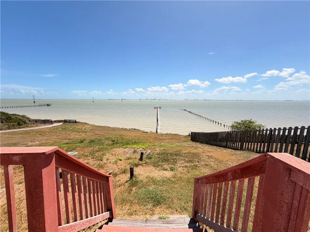 9109 County Road 2226 Taft, TX 78390