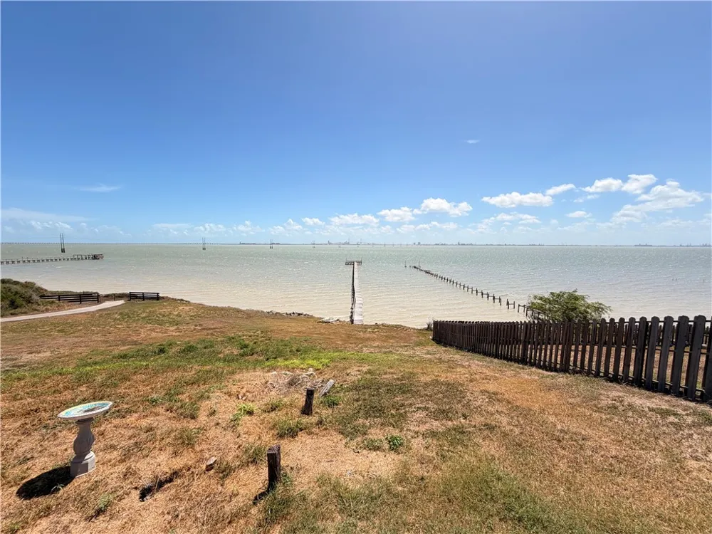 9109 County Road 2226 Taft, TX 78390