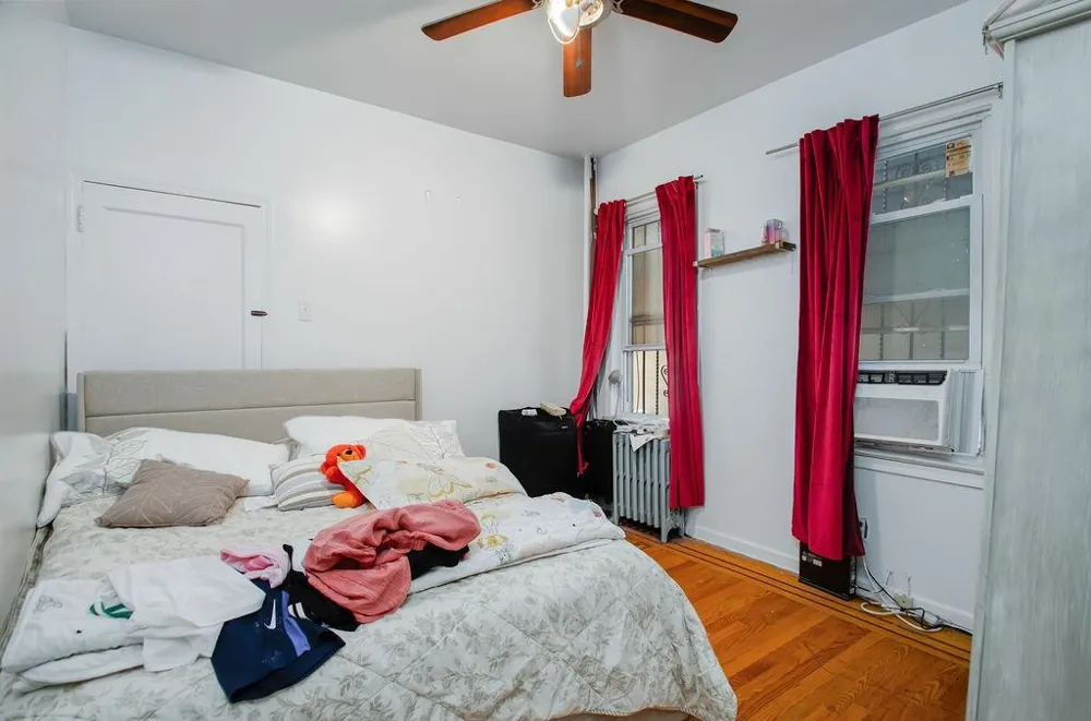 25 ROMAINE AVE Jersey City, NJ 07306
