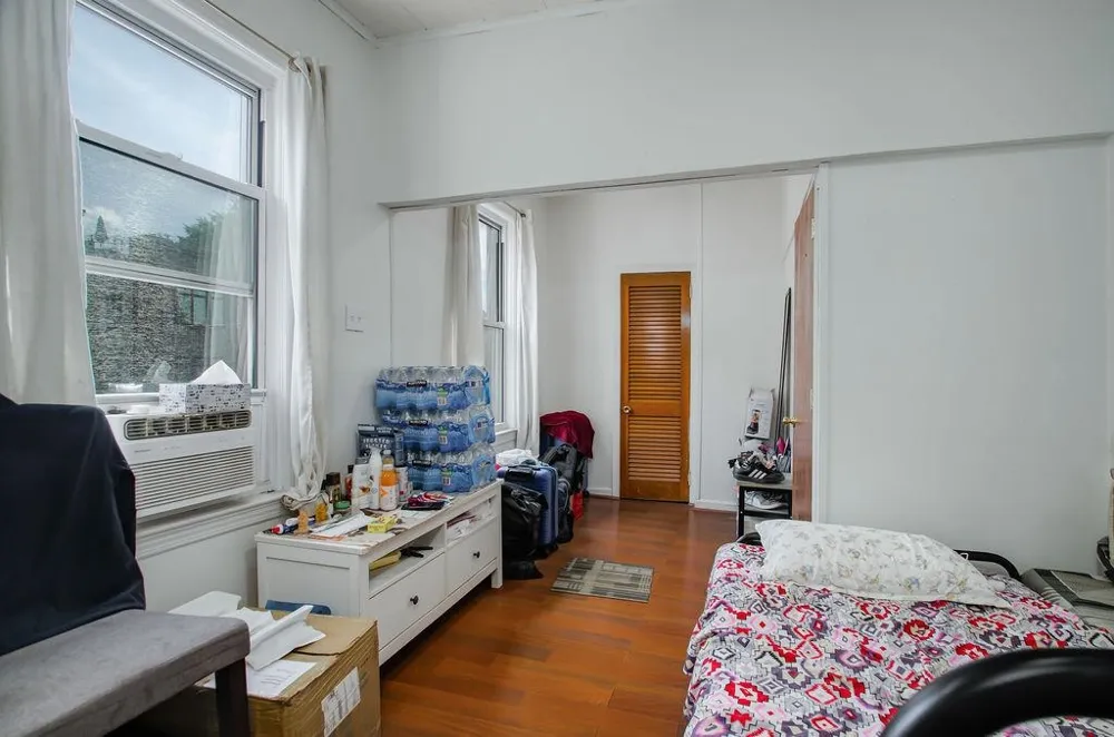 25 ROMAINE AVE Jersey City, NJ 07306
