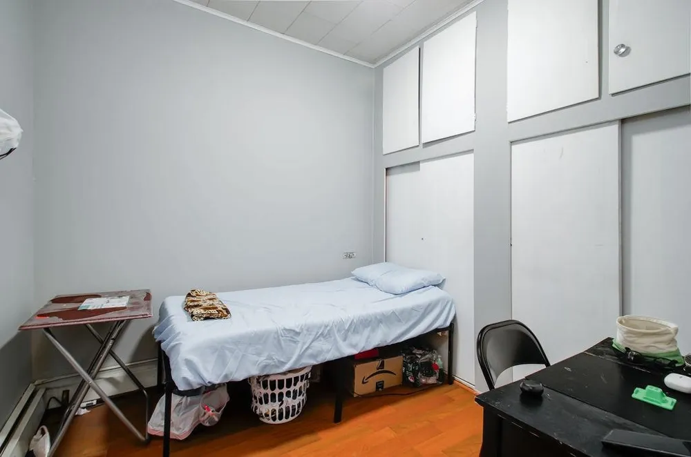 25 ROMAINE AVE Jersey City, NJ 07306