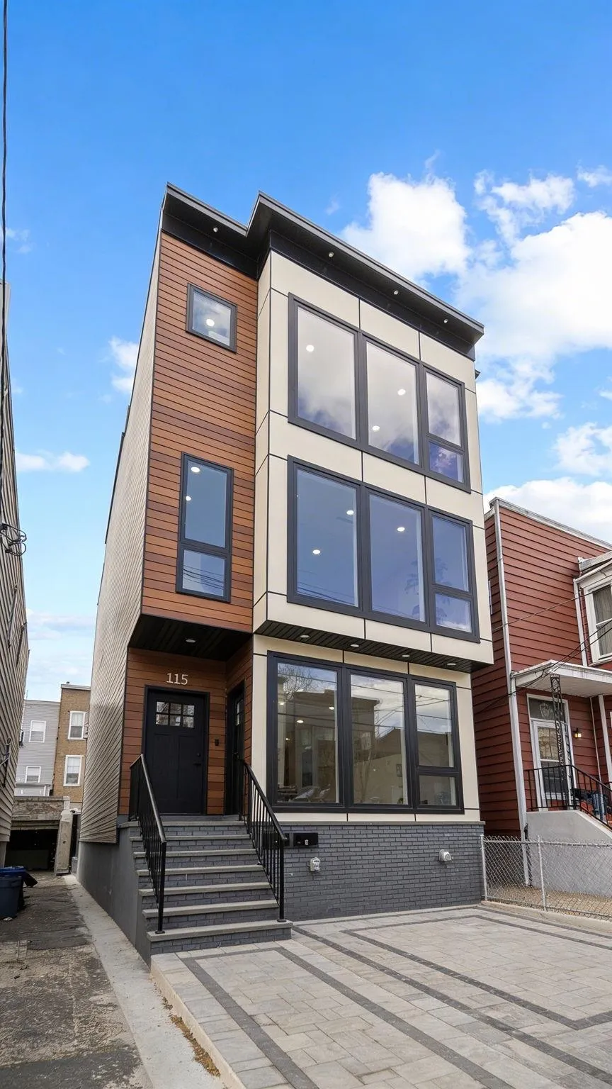 115 CHARLES ST Jersey City, NJ 07307