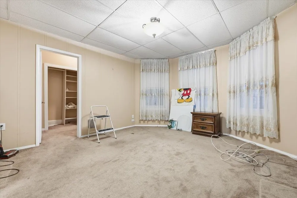 98 WEST 47TH ST Bayonne, NJ 07001