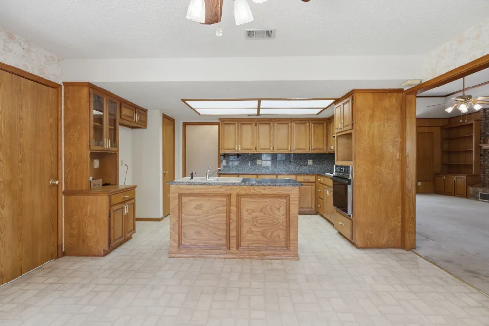 109 Clover Drive Gun Barrel City, TX 75156