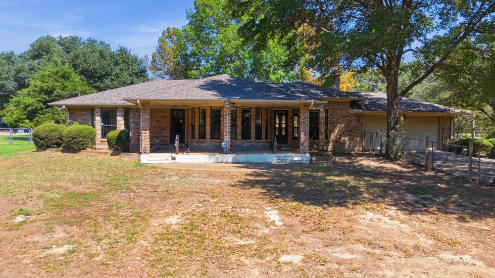 109 Clover Drive Gun Barrel City, TX 75156