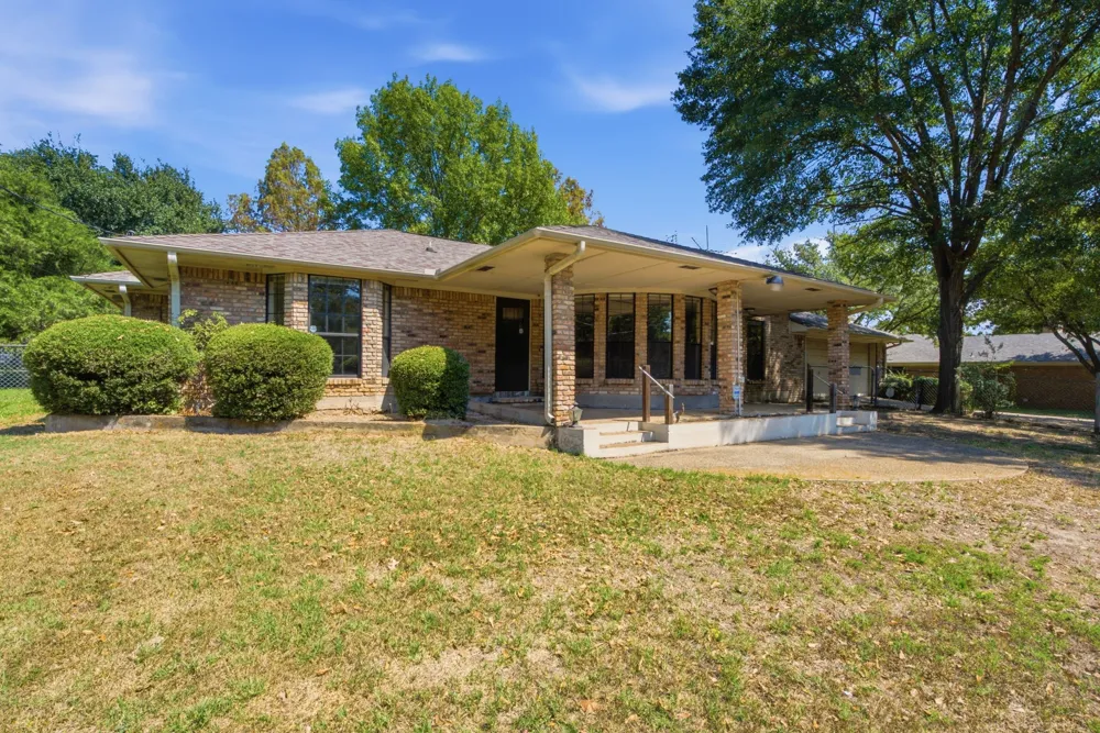 109 Clover Drive Gun Barrel City, TX 75156