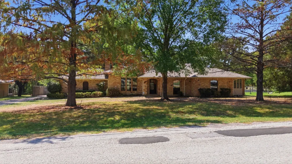 109 Clover Drive Gun Barrel City, TX 75156