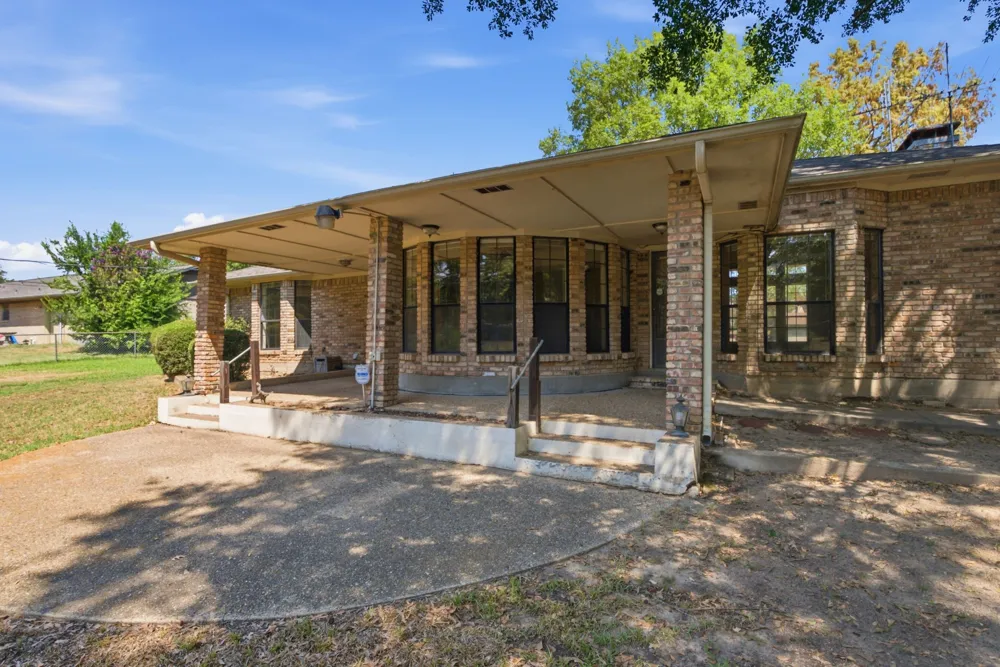 109 Clover Drive Gun Barrel City, TX 75156