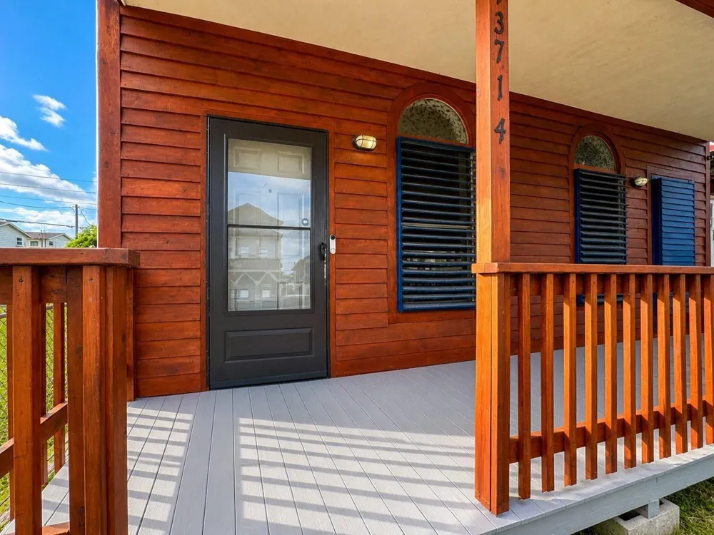 3714 Ball Galveston, TX 77550