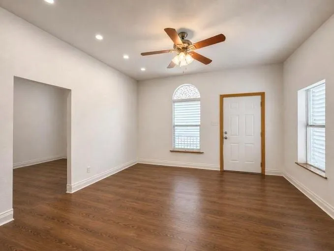 3714 Ball Galveston, TX 77550