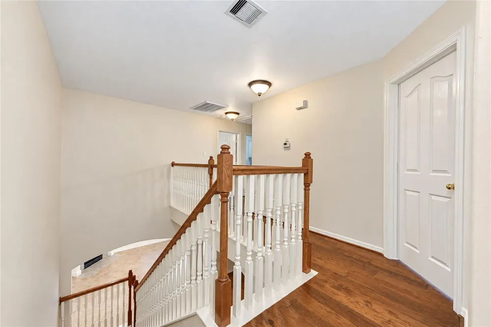 7522 S Linpar Court Houston, TX 77040
