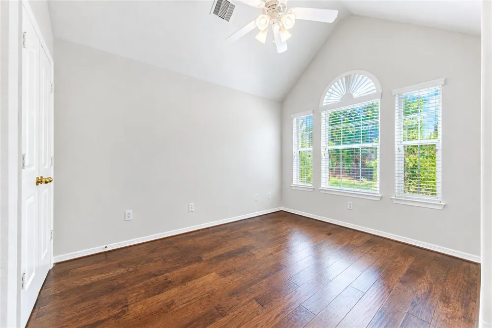 7522 S Linpar Court Houston, TX 77040