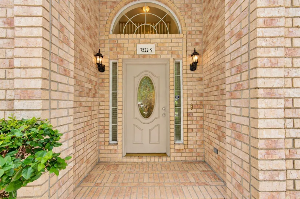 7522 S Linpar Court Houston, TX 77040