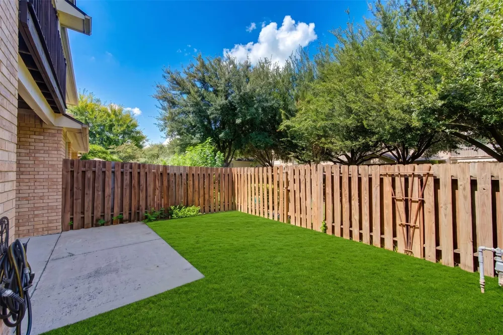 7522 S Linpar Court Houston, TX 77040