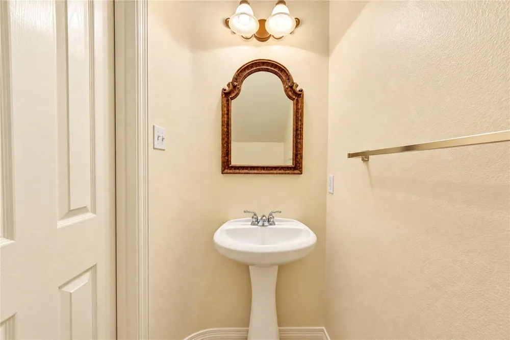 7522 S Linpar Court Houston, TX 77040