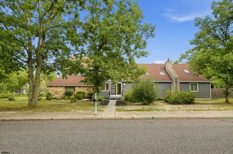203 Dove Ln