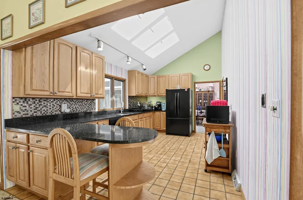 203 Dove Ln Marmora, NJ 08223