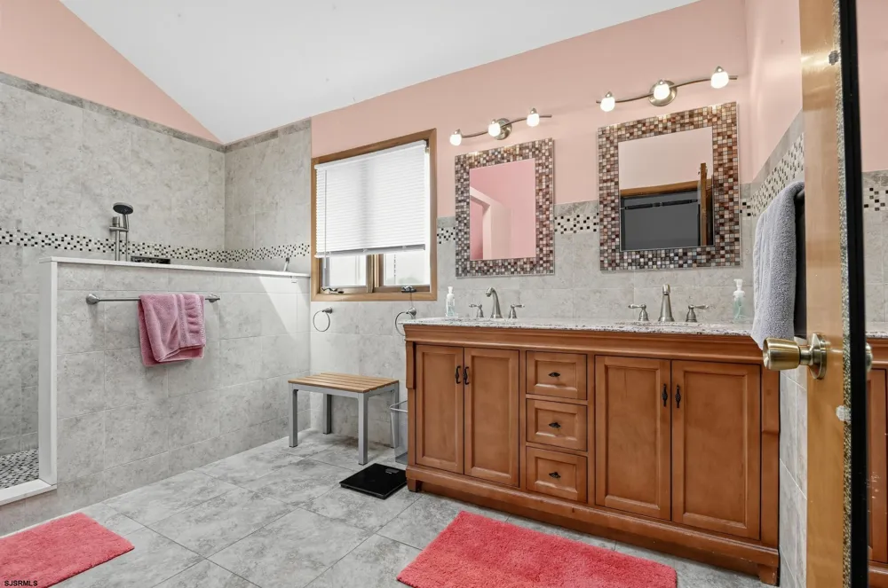 203 Dove Ln Marmora, NJ 08223