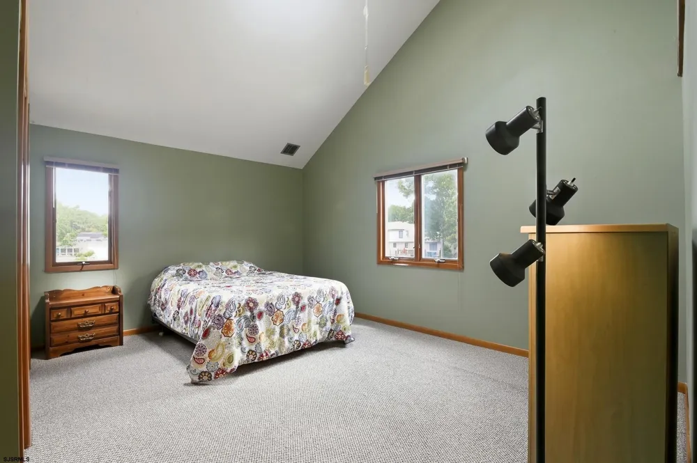203 Dove Ln Marmora, NJ 08223