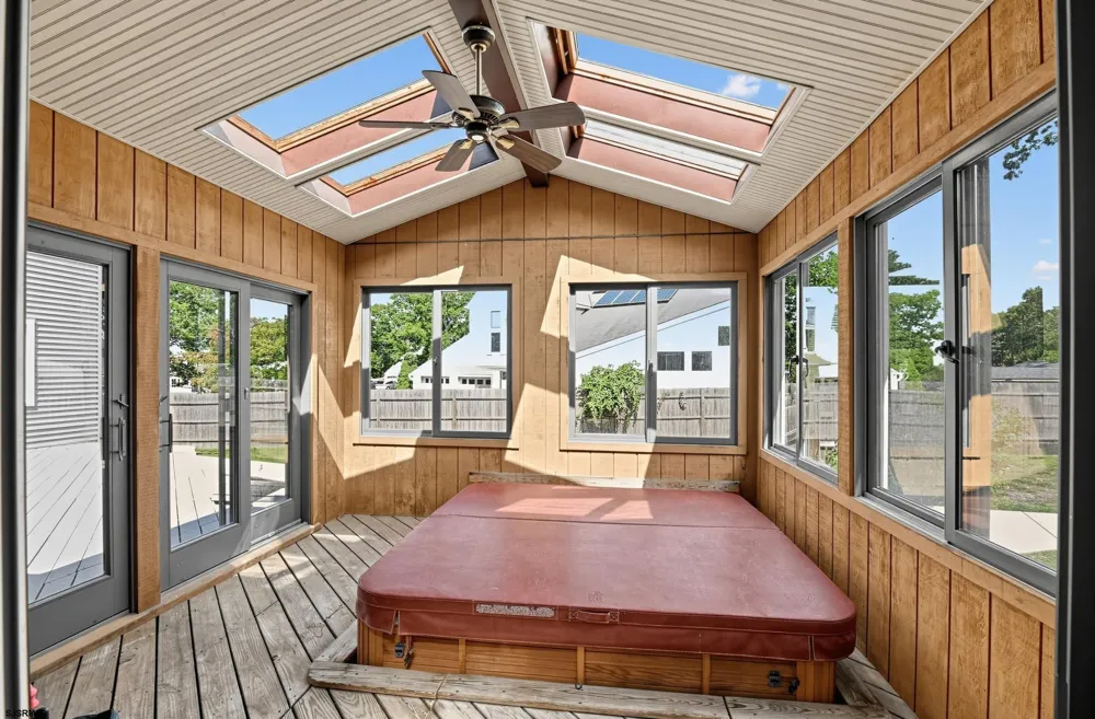 203 Dove Ln Marmora, NJ 08223