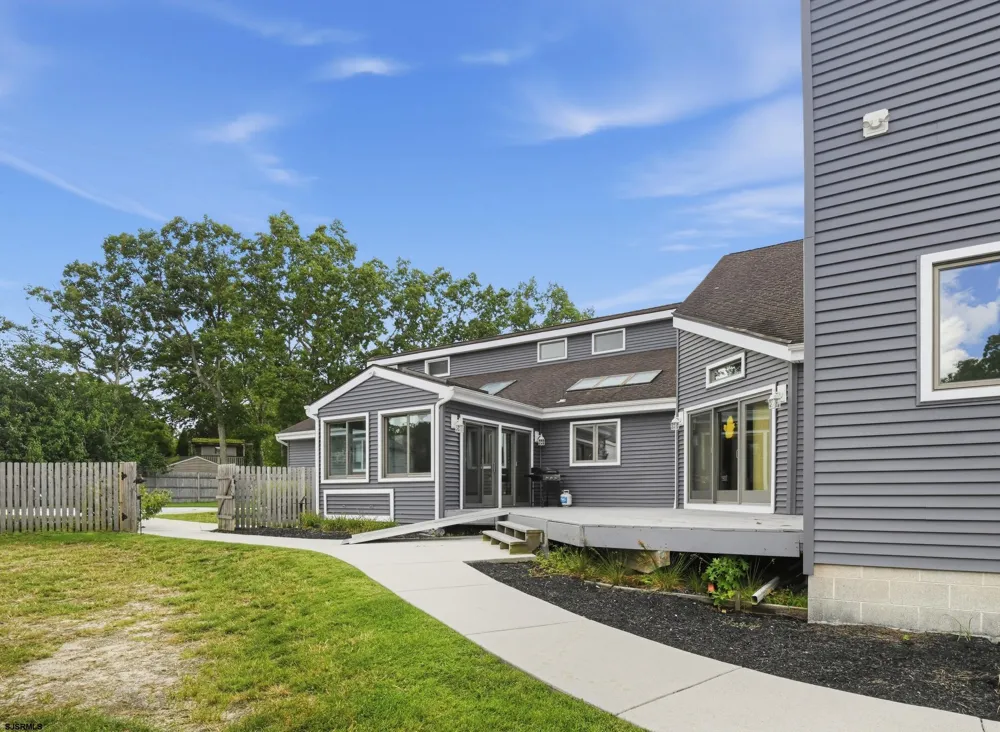 203 Dove Ln Marmora, NJ 08223
