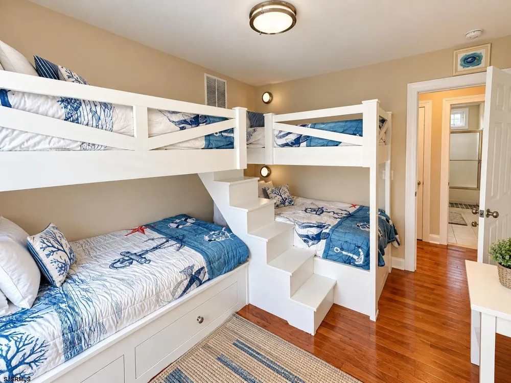 919 Central Ave Ocean City, NJ 08226