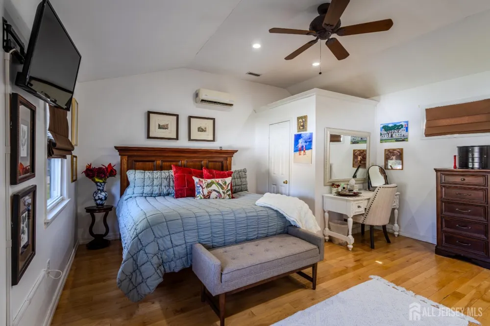 19 Rebecca Place Piscataway, NJ 08854