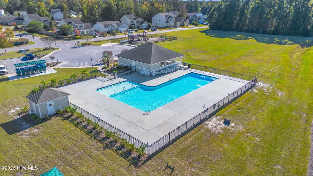 8328 E Highcroft Drive NE Leland, NC 28451