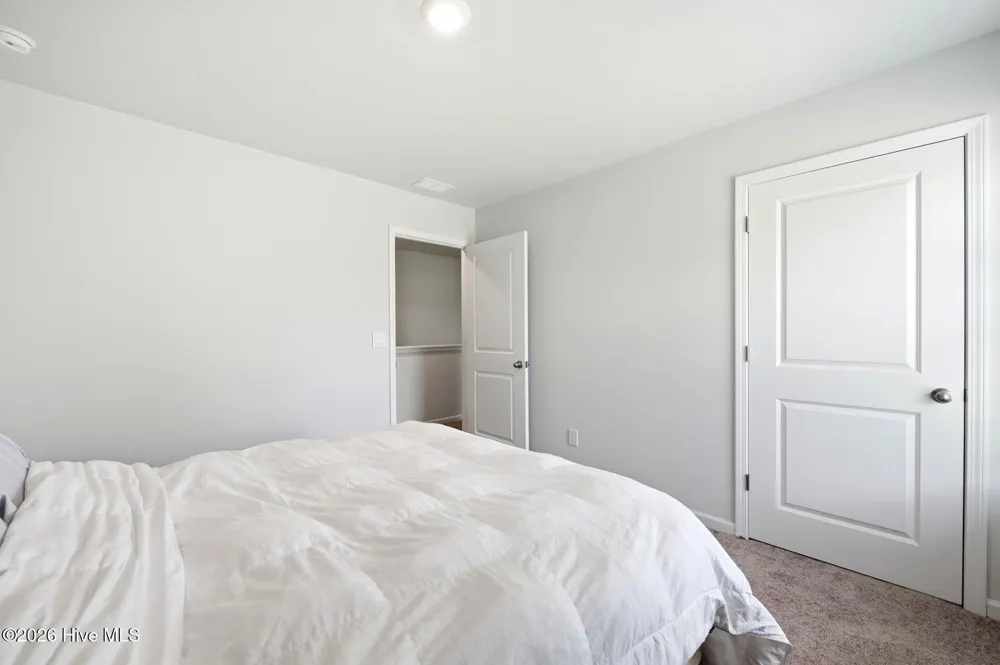 8328 E Highcroft Drive NE Leland, NC 28451