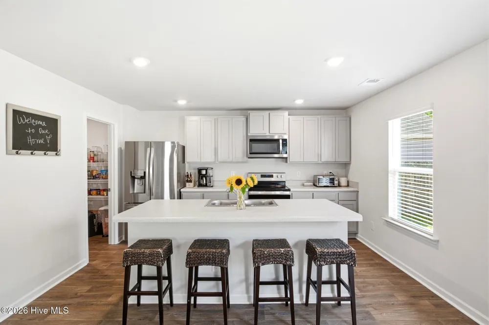 8328 E Highcroft Drive NE Leland, NC 28451