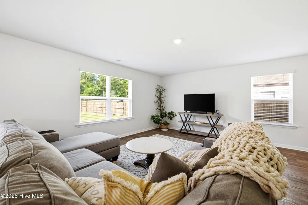 8328 E Highcroft Drive NE Leland, NC 28451