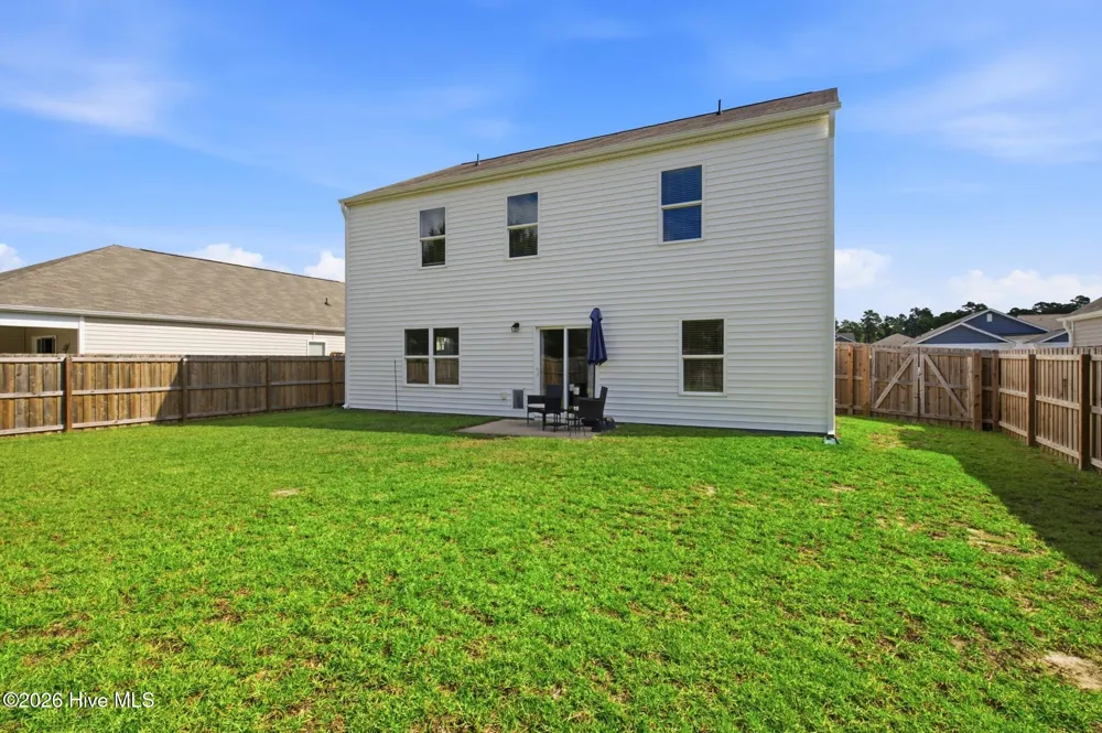 8328 E Highcroft Drive NE Leland, NC 28451